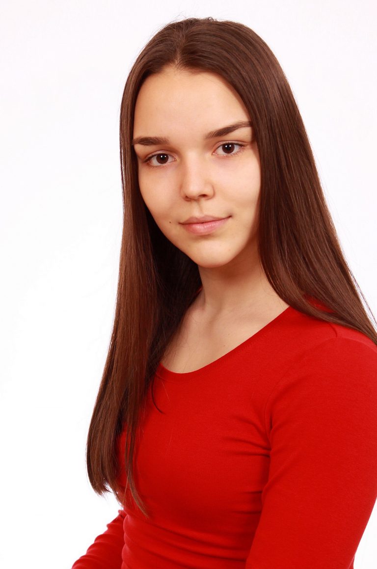 Свищов | Ученичка от Свищов се класира за  световната олимпиада по философия