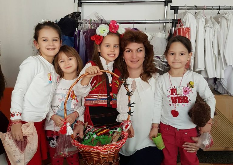 Над 3000 деца, днес известни актьори, юристи,  лекари, са огласяли ДГ “Соня” през последните 50 г.