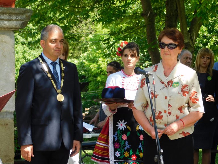 Еленчани отбелязаха тържествено своя празник