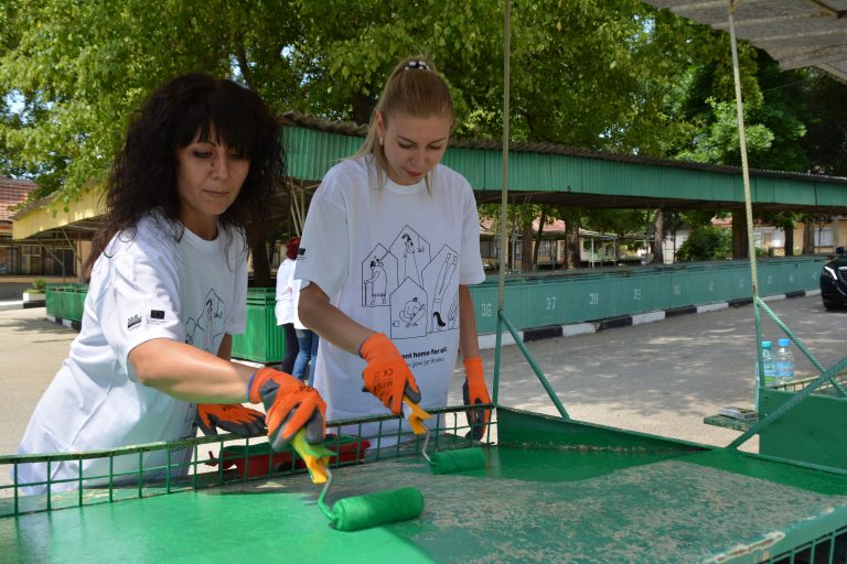 Павликени | Доброволци обновиха Общинския пазар в Павликени