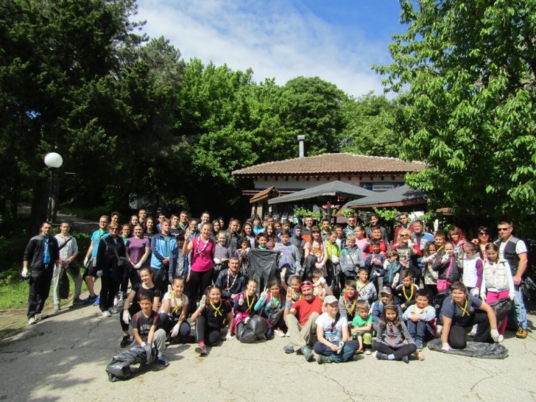 Скаути от Свищов почистиха речните корита на Дунав