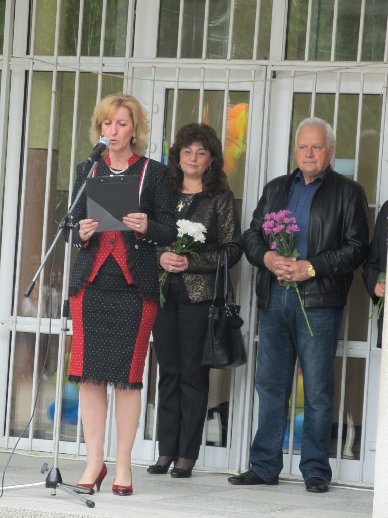 Лясковските зрелостници казаха „Сбогом” на родното училище