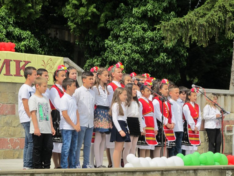 Учители и ученици в Лясковско отбелязаха Деня на Солунските братя