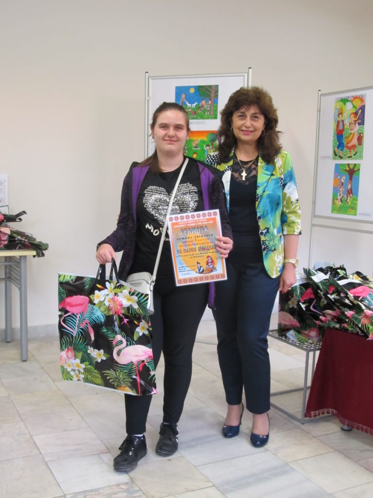 Художници от 16 училища на областта се включиха в лясковски конкурс