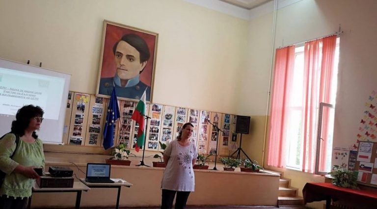 Свищов | В свищовското СУ „Н. Катранов“ гостува български учен от ЦЕРН