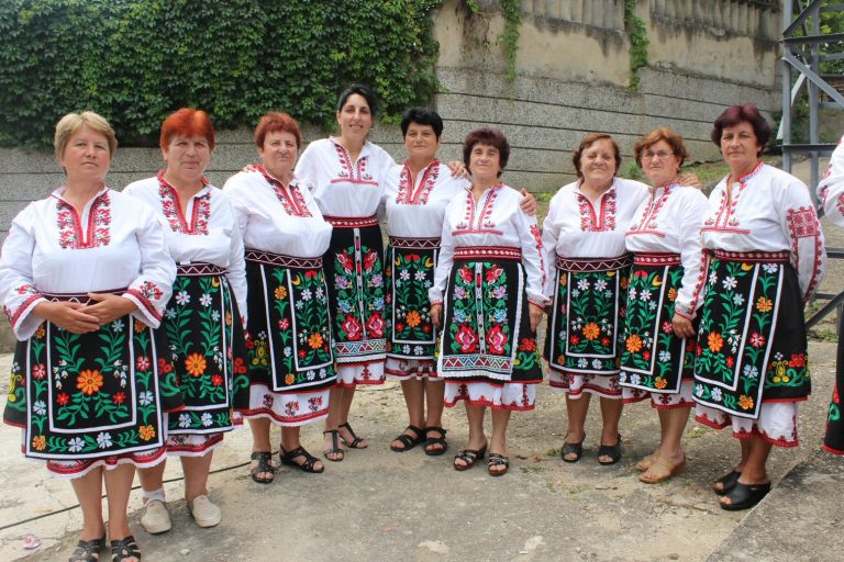 Десети песенен празник „Еньовче” в Стражица