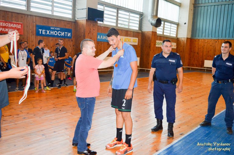 В Стражица завърши футболният турнир „Купата на кмета”