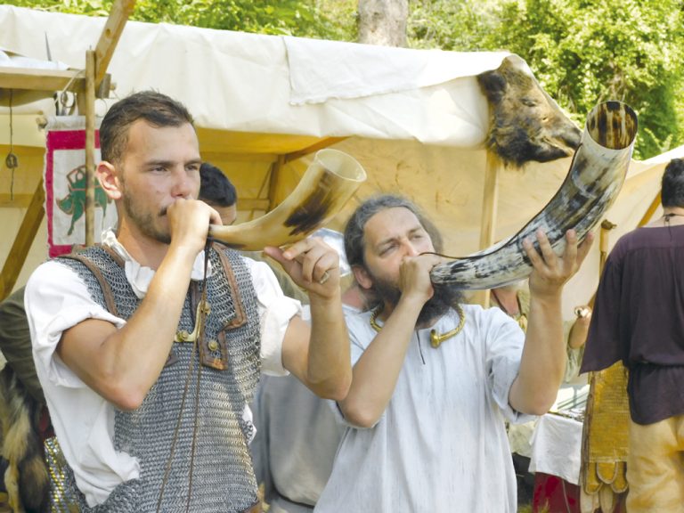Император Нерон, сенатори и гладиатори посрещна античният град Нове край Свищов