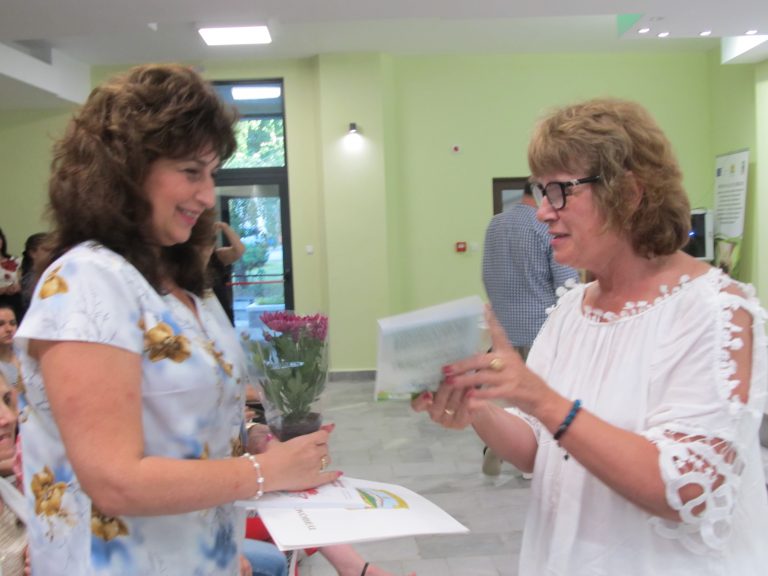 Поетична антология излезе за 15-ата годишнина на лясковския литературен клуб