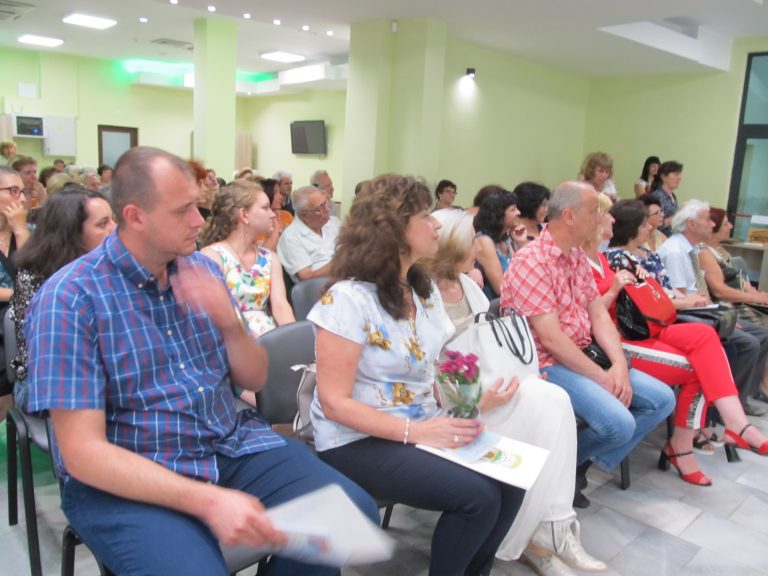 Поетична антология излезе за 15-ата годишнина на лясковския литературен клуб