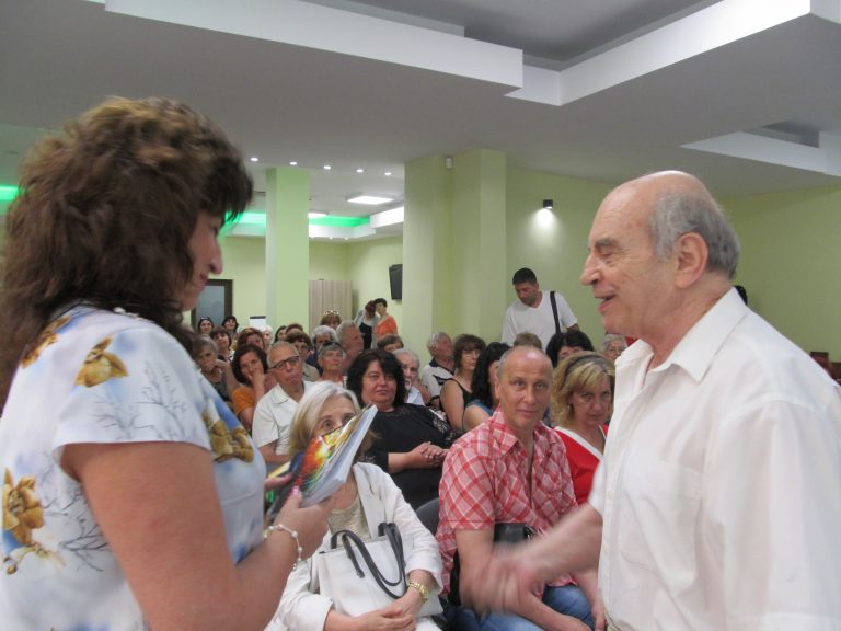 Поетична антология излезе за 15-ата годишнина на лясковския литературен клуб