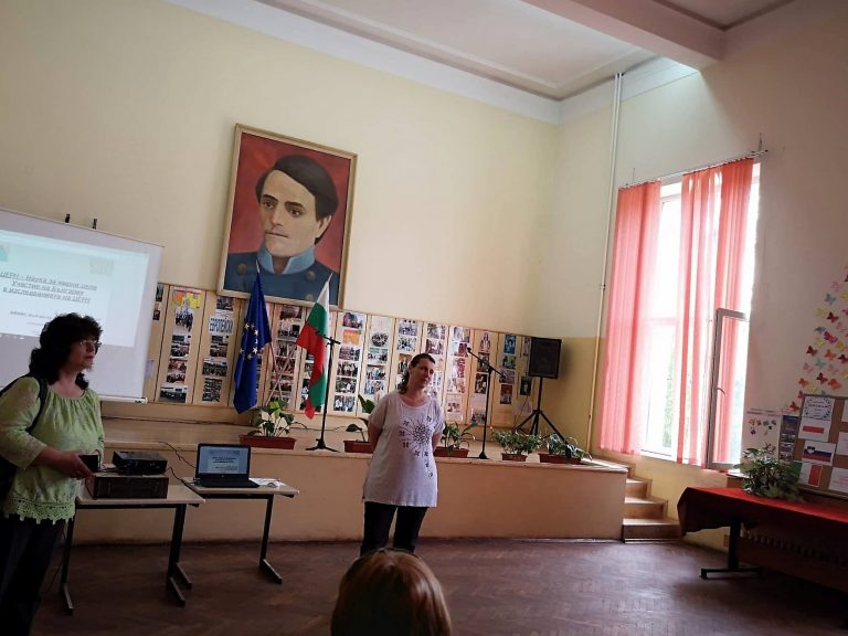 Свищов | В СУ „Николай Катранов“ гостува учен от ЦЕРН