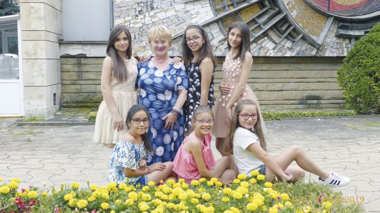 Култура | Свищовски таланти завоюваха куп награди от конкурс в Карлово