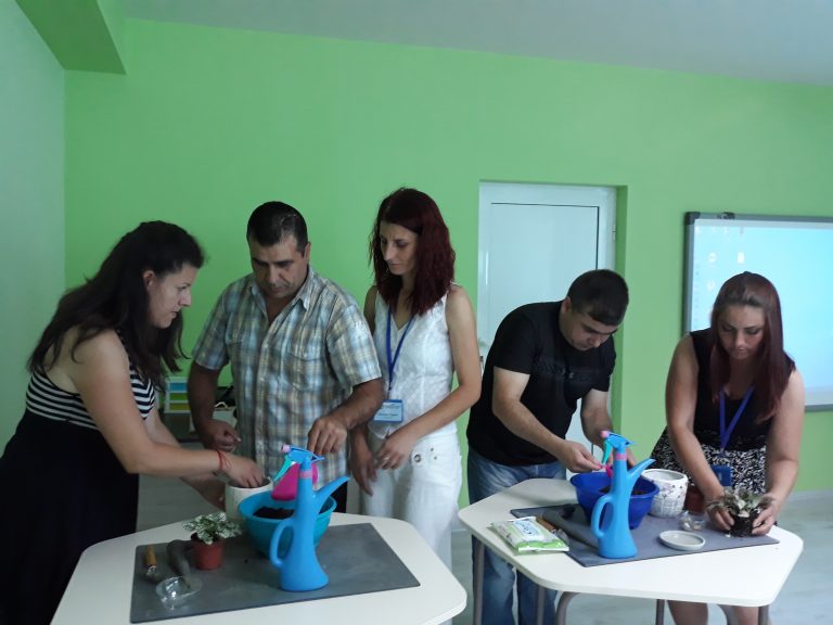 Свищов | Кабинет за групова работа отвори врати в Център за социална рехабилитация в Свищов