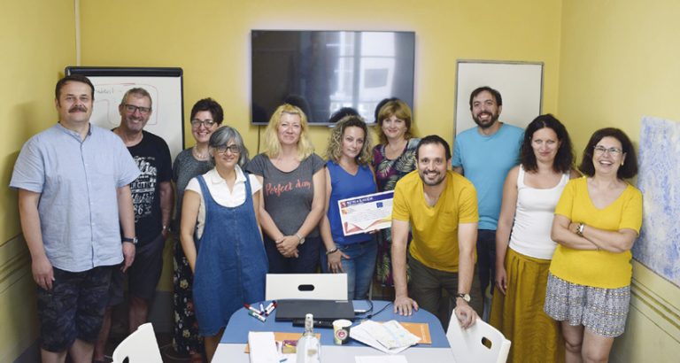 Педагози от СУ “В. Благоева” се обучаваха в Европейската академия за учители