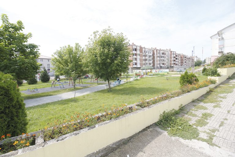 Стражица празнува 50-годишнина с нови пътища, осветление и паркове