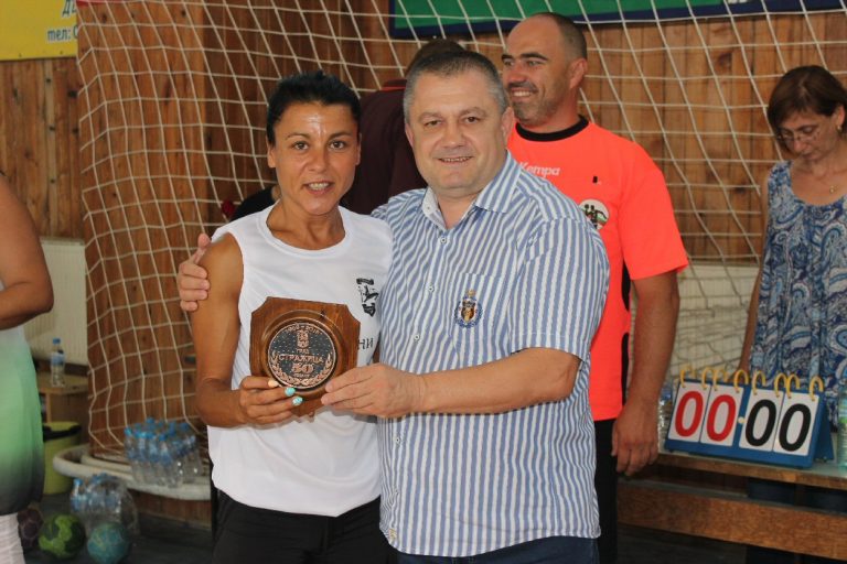 Хандбална среща в Стражица