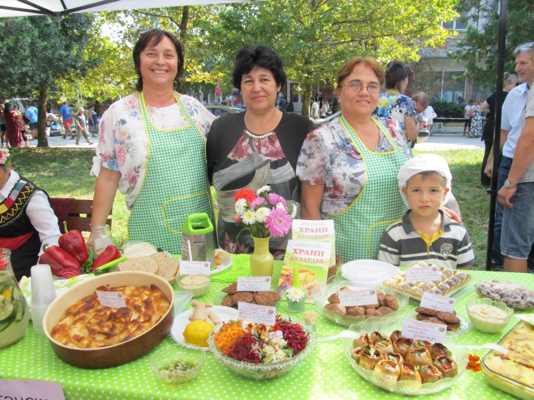 Пъстри трапези ще разпънат отново в Джулюница, ще се проведат и много кулинарни игри и конкурс за най-вкусна домашна лютеница