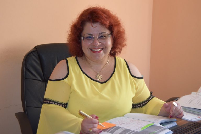 Горна Оряховица | Заместник-кметът Йорданка Кушева  изля душата си в книга със стихове