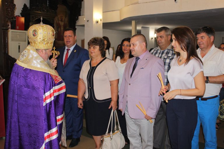 Девет заслужили българи получиха почетния знак „50 г. град Стражица”