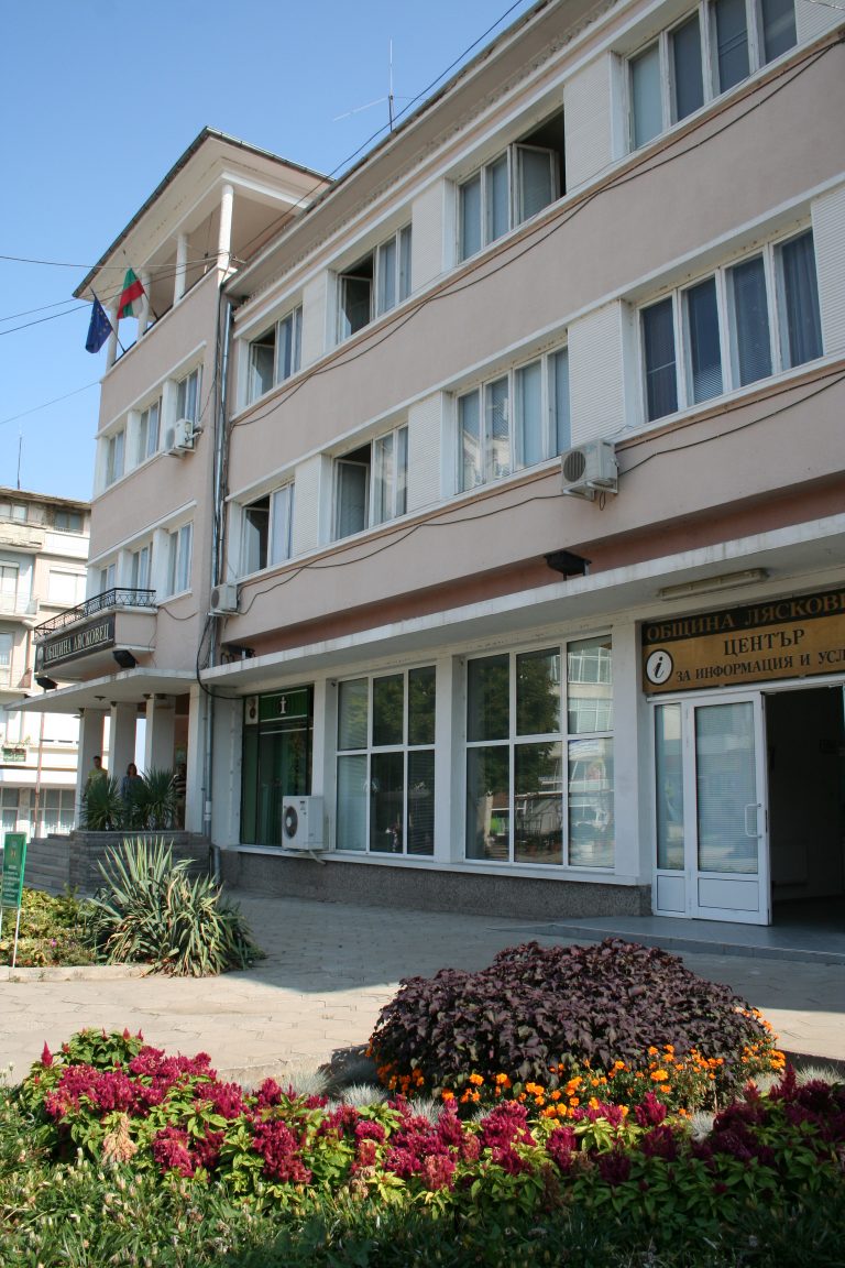 Горещи новини | Изплаща се еднократната помощ на стопаните на умъртвените прасета