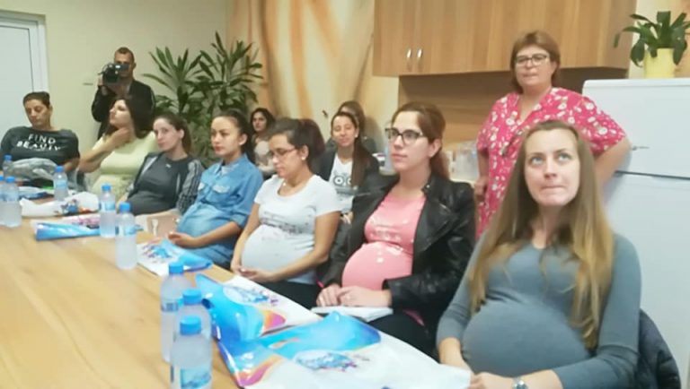 Горна Оряховица | Ползата от кърменето представиха пред  бъдещи майка в болницата в Г. Оряховица