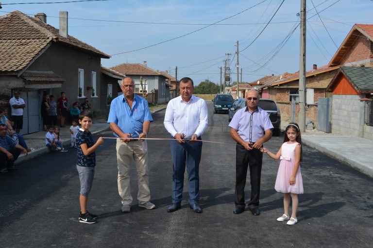 Павликени | Инж. Емануил Манолов откри ремонтирана улица в Стамболово