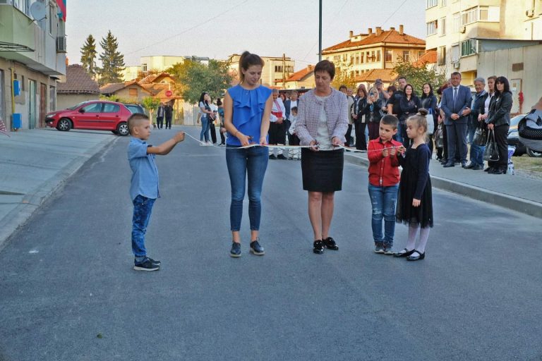 Павликени | Нова реконструирана улица откриха в Павликени