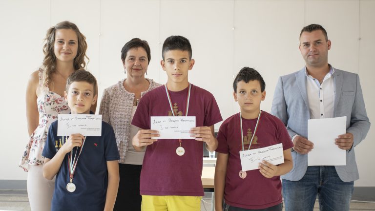 Детски шахматен турнир „Маринополци“ отново събра много малки любители на древната игра в гр. Павликени