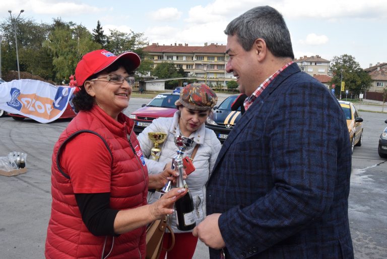 Инж. Добромир Добрев награди победителите в трети кръг на Гимкхана – Г. Оряховица 2019