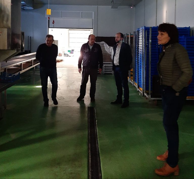 Хората в Павликенско вярват, че кандидатът за кмет от ПП ГЕРБ Ваня Антонова ще реши острия проблем с транспорта в общината