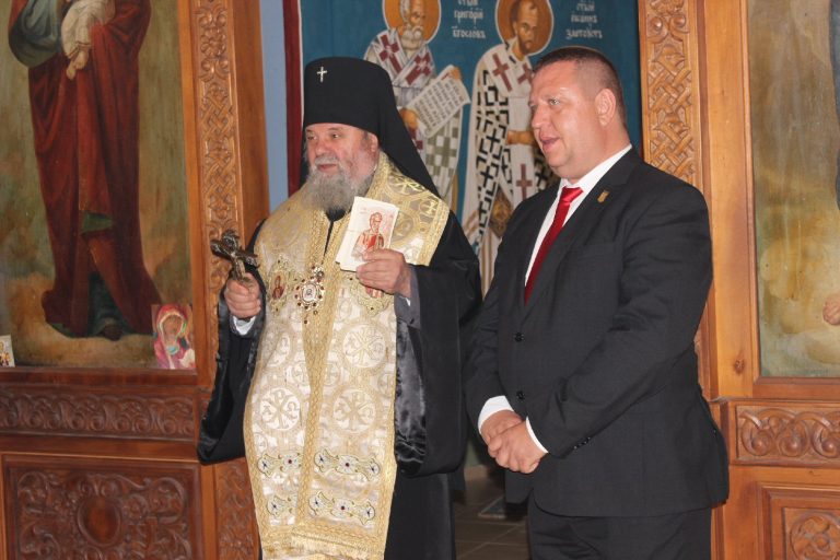 Румен Павлов заедно с вярващи от Стражица се поклони пред мощите на св. Иван Рилски