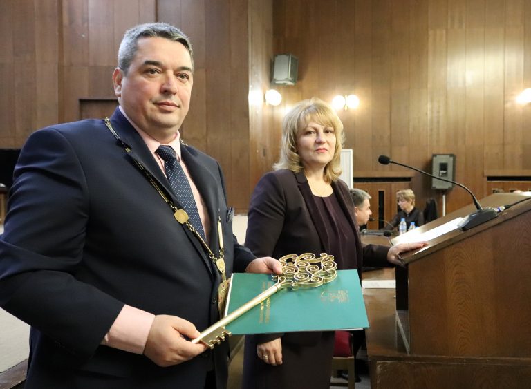 Горна Оряховица | Издателят Димитър Николов оглави  Общинския съвет в Горна Оряховица