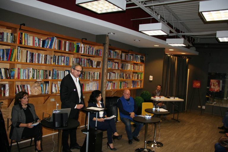 Свищов | Свищовски автори с награди от международния литературен конкурс “ИЗЯЩНОТО ПЕРО ‘2019″ в Чикаго