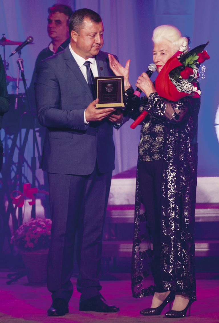 Емануил Манолов – един успял мъж на 50