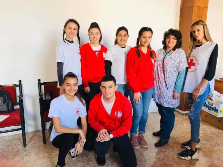 11 човека дариха кръв при акция на  младите червенокръстци в Г. Оряховица