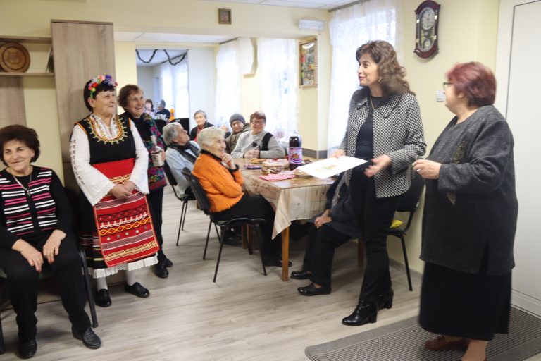 Пенсионерите в Добри дял имат обновен клуб