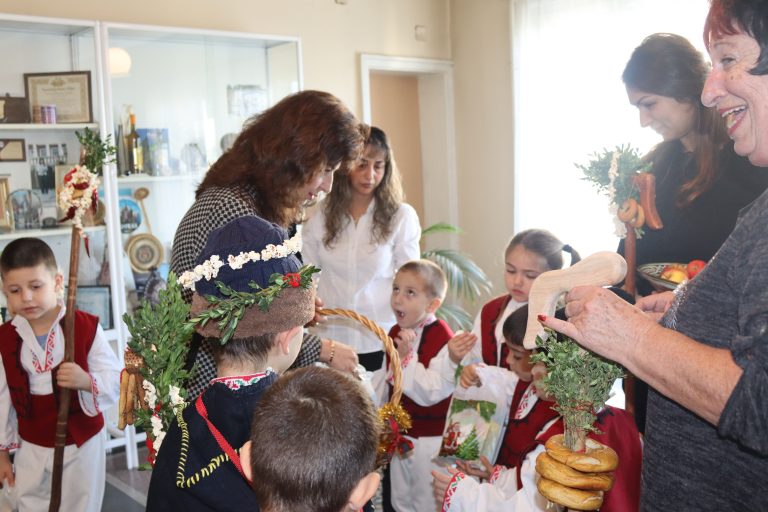 Три Коледарски дружини благославяха в Община Лясковец