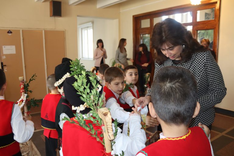 Три Коледарски дружини благославяха в Община Лясковец