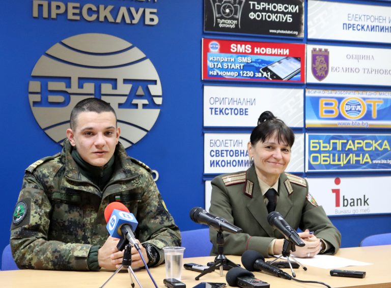 Курсант от НВУ спаси  жена от горящ автомобил