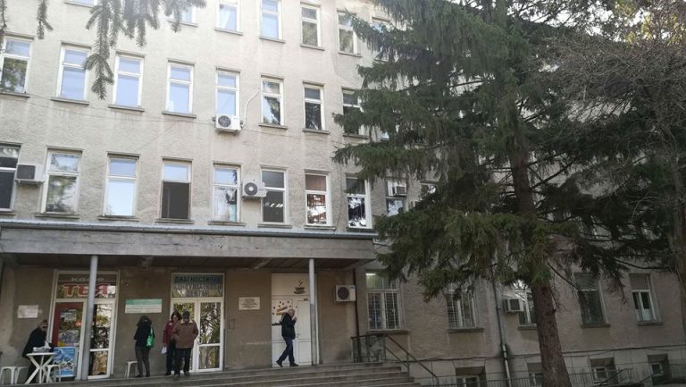 Горещи новини | Момиченце е първото бебе, родено през 2020 г. в Г. Оряховица