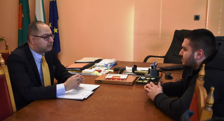 Горна Оряховица | Димитър Николов засилва комуникацията между младите хора и ОбС в Г. Оряховица