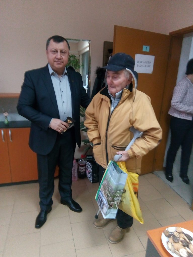 Павликени | 92-годишен първи си плати  местните данъци в Павликени