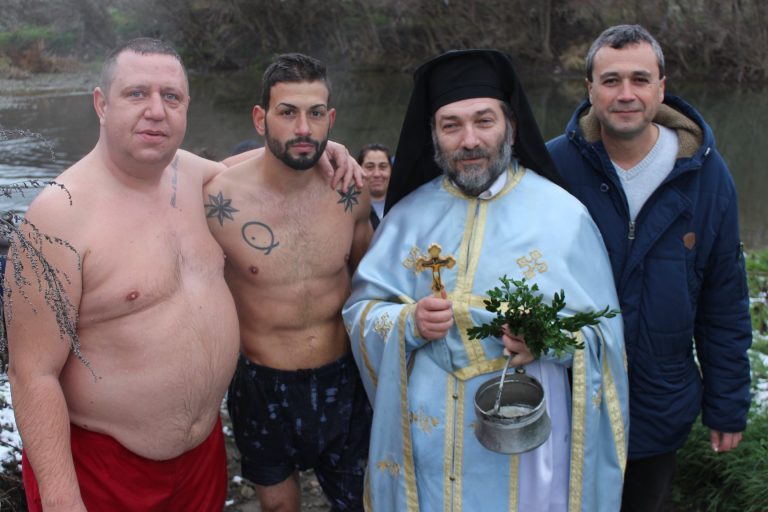 Стражица | В Стражица спазиха традициите на Йордановден