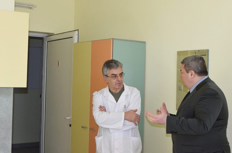 Горна Оряховица | Завърши ремонтът на покрива над родилното  отделение на горнооряховската болница