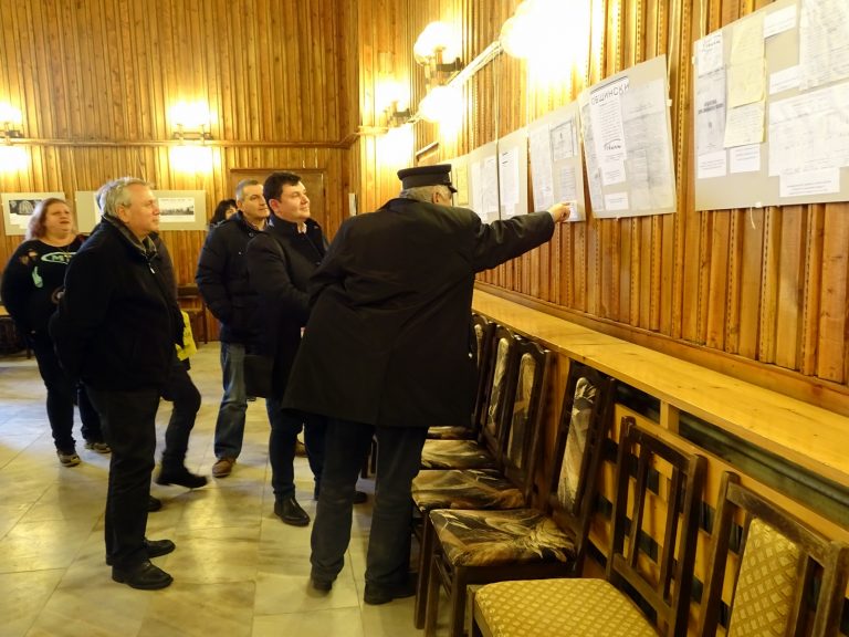 Откриха единствена по рода си изложба, посветена на виното в Сухиндол