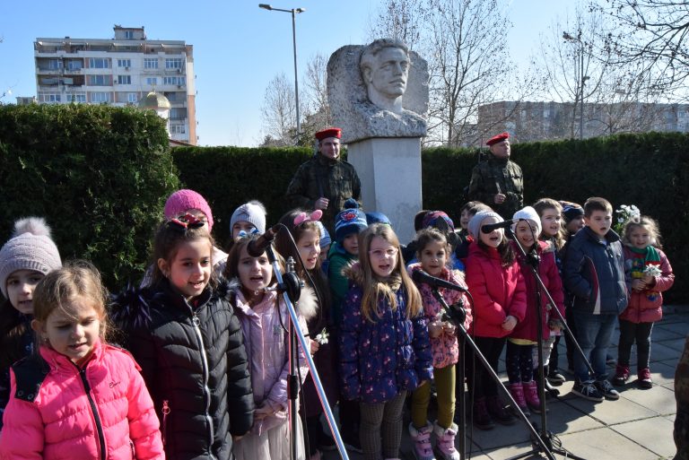 Горнооряховчани се поклониха пред паметта и делото на Васил Левски