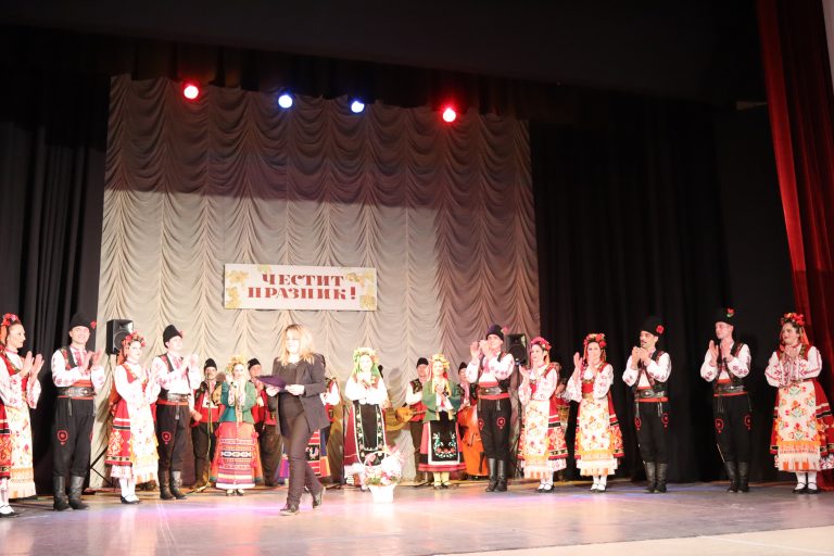 С винени конкурси, с фолклорни концерти и със зарязване бе отбелязан празникът Трифон Зарезан в община Лясковец