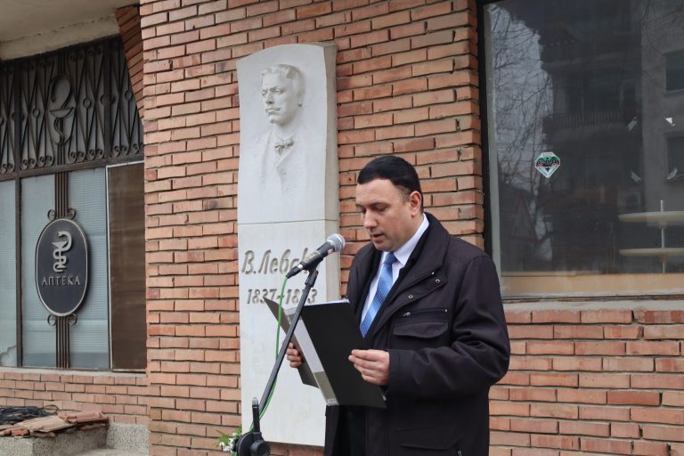 Лясковчани отдадоха почит на Апостола, в Джулюница откриха негова плоча