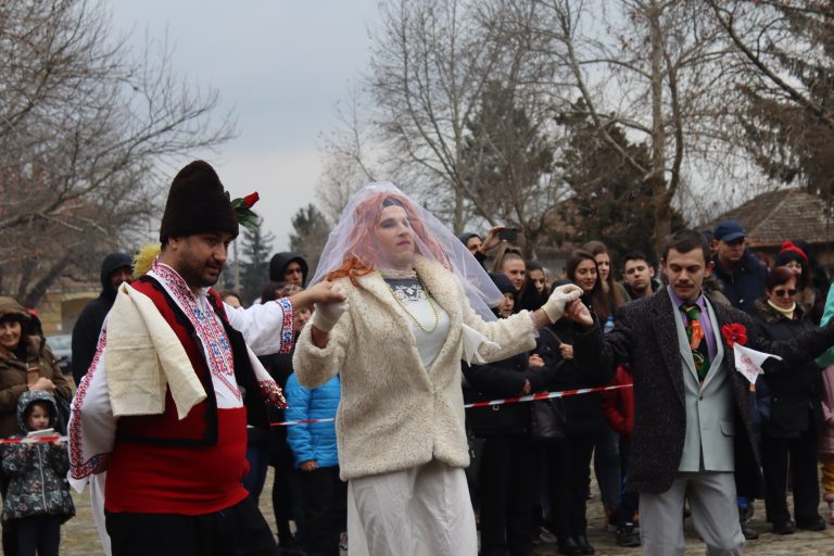 Ергенски сватби вдигнаха в два поредни дни в две лясковски села